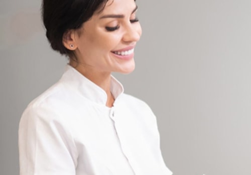 Becoming a Dental Administrative Assistant: What You Need to Know